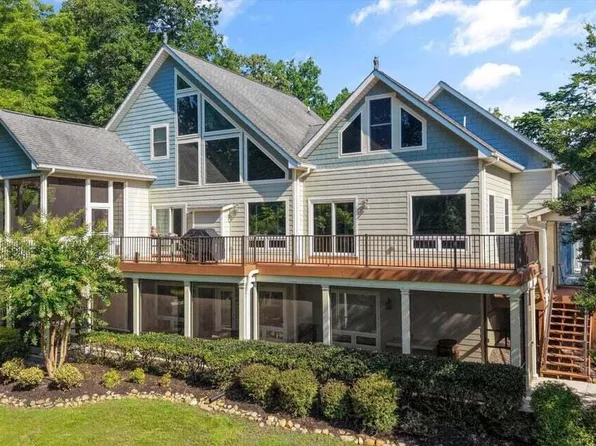 209 Bucks And Doe Ln, La Follette, TN 37766