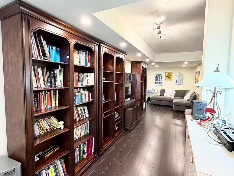 565 Wilson Ave #W1308 — Photo 10