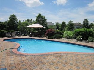 29 Cattail Dr, Mount Laurel, NJ 08054