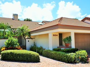 504 Bay Villas Ln, Naples, FL 34108