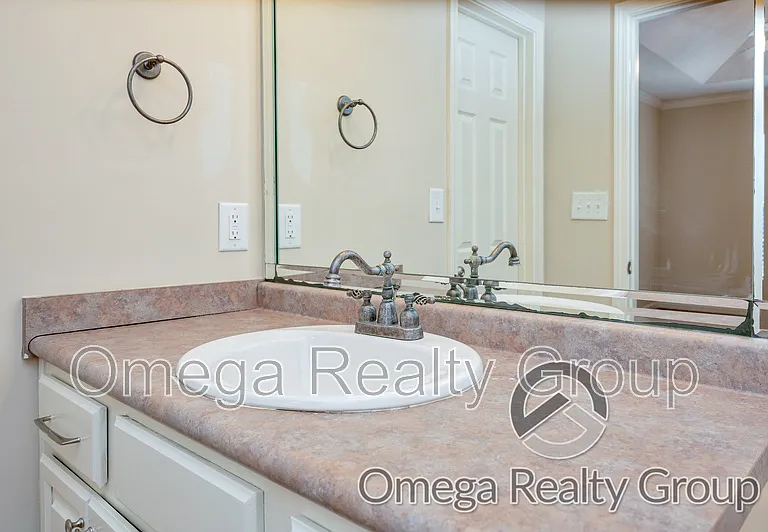 18488 Thoroughbred Dr — Photo 21