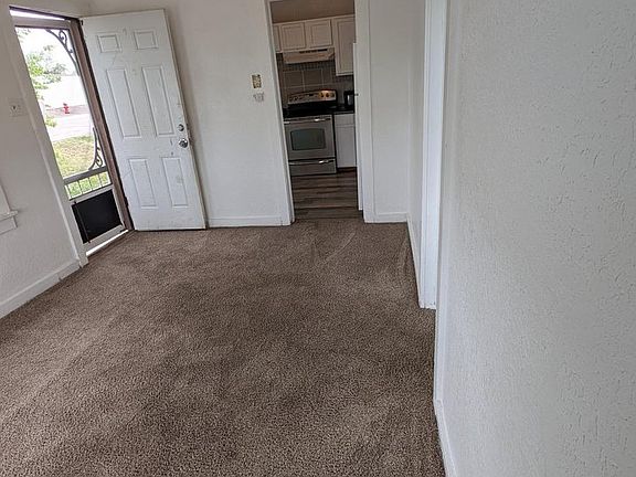 3rd image of 404-406 Kochia Way