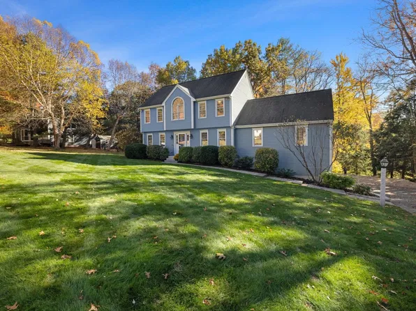 52 Blanchard Rd, Grafton, MA 01519