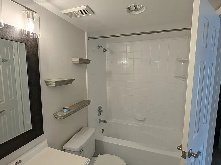 3800 Powell Ln #403 — Photo 14