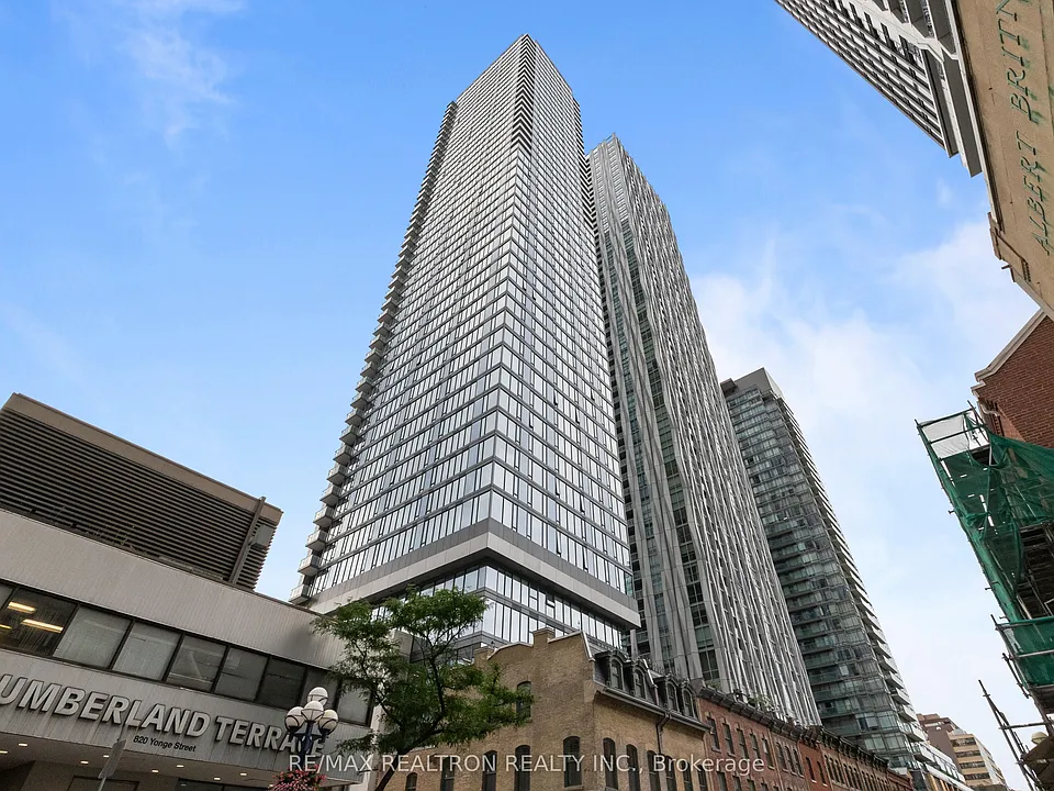 8 Cumberland St #2704