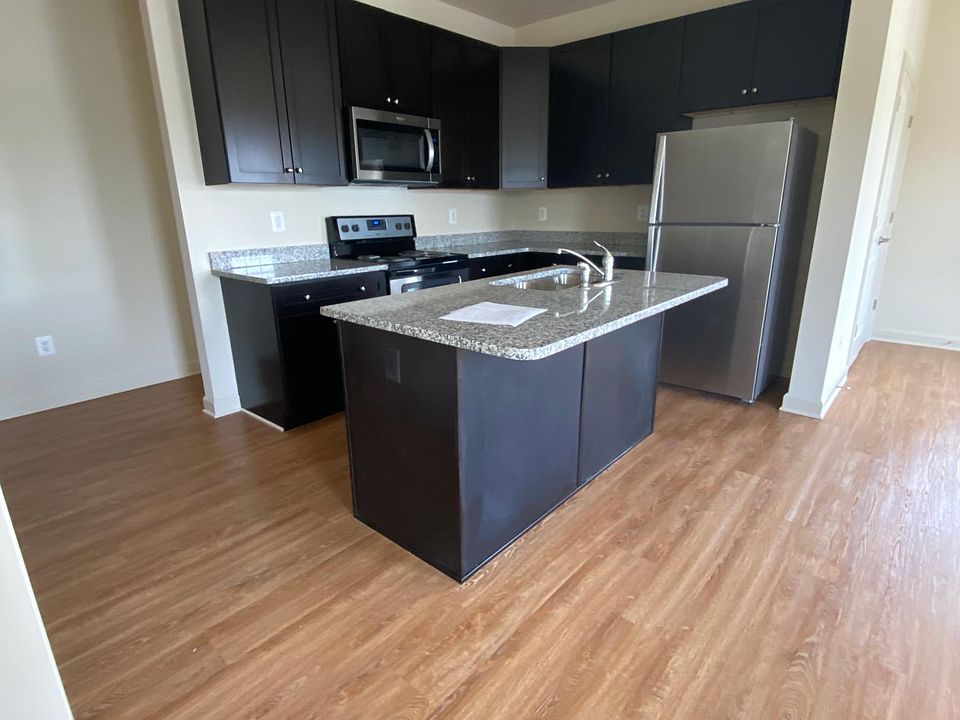 3247 Main St Manchester MD Zillow