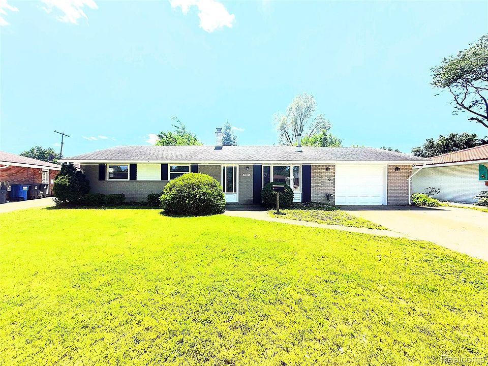1st image of 35667 Fairchild St
