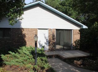 57 Greenleaf Ct, Seneca, SC 29678