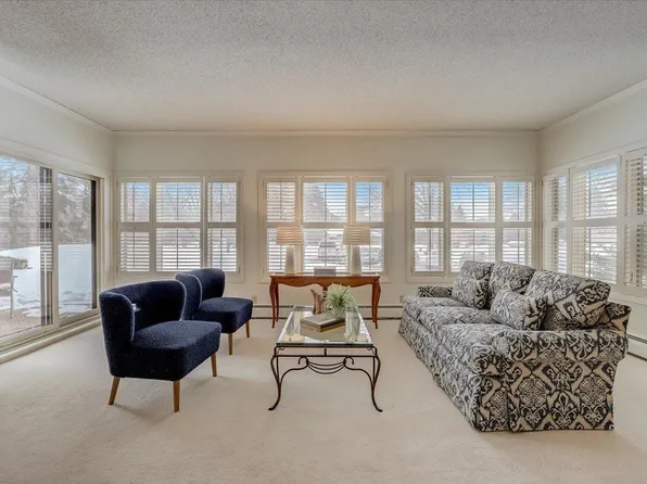 1830 Eagle Ridge Dr APT 1003, Mendota Heights, MN 55118