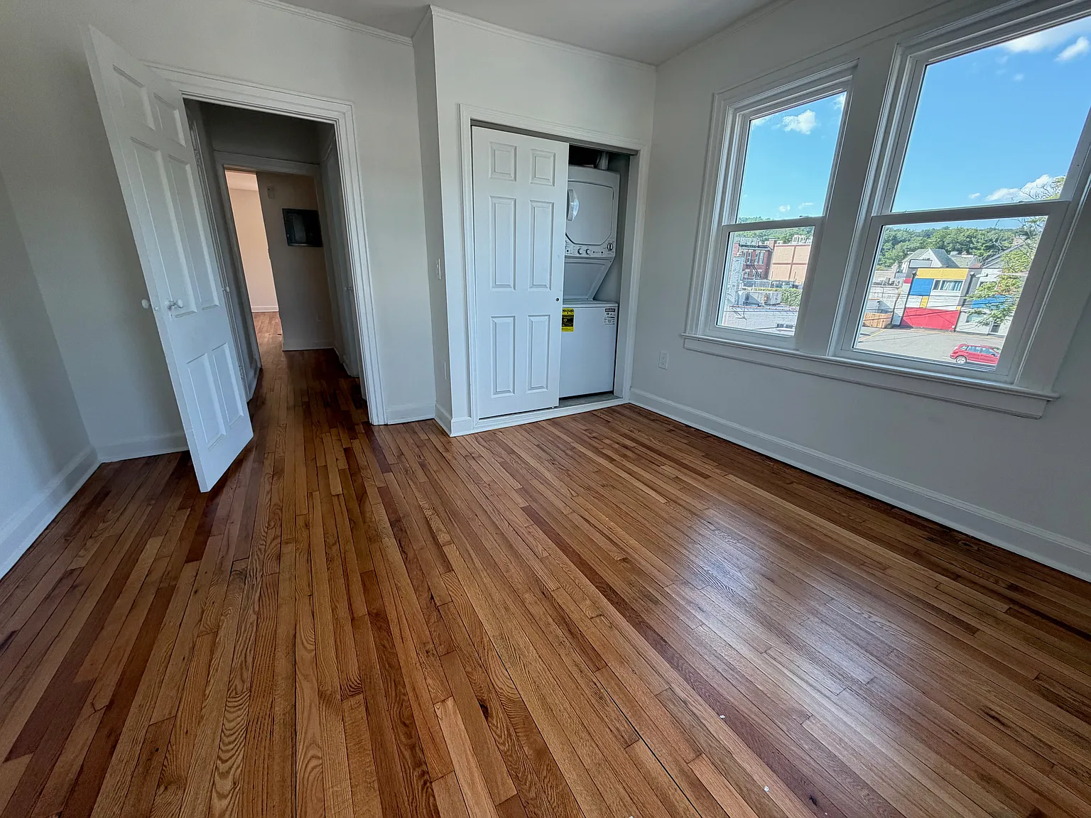 1 bed, 750 sqft, $2,200 — Photo 3