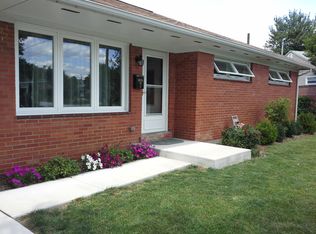 7 Kensington Dr, Camp Hill, PA 17011