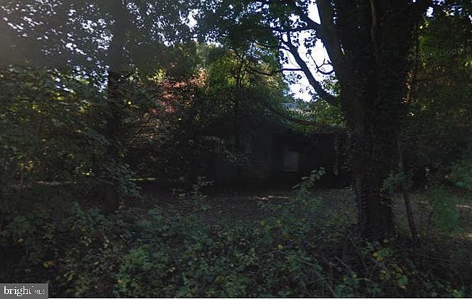 1st image of 613 Cedar Ave