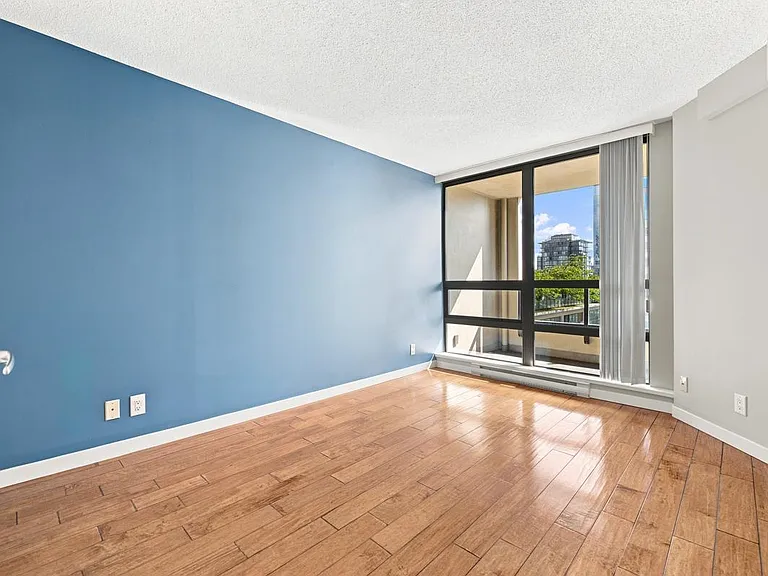 938 Smithe St #2006 — Photo 16