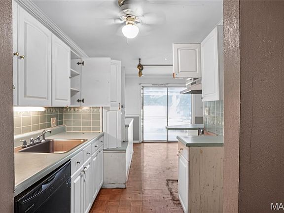 5th image of 11735 Criterion Ave