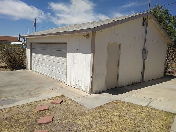5th image of 2025 Hualapai Dr