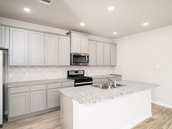 4th image of 12611 Taymouth Manor Ln