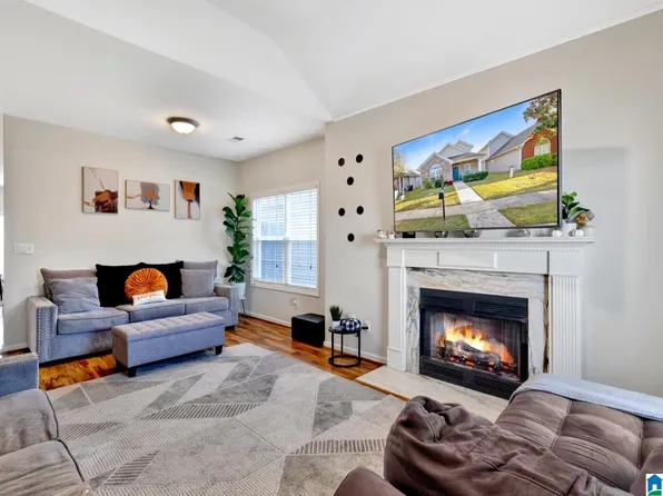 2074 Village Ln, Calera, AL 35040