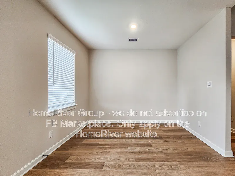 4 bed, 2.0 bath, 1819 sqft, $2,695 — Photo 4