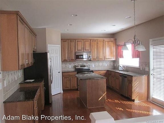 4th image of 1713 Arbor Vista Dr