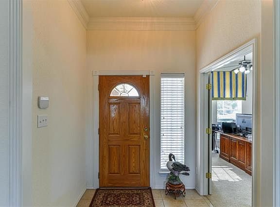 2nd image of 901 Mesa Vista Dr