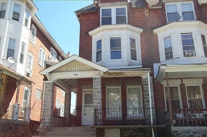 2nd image of 819 Wynnewood Rd