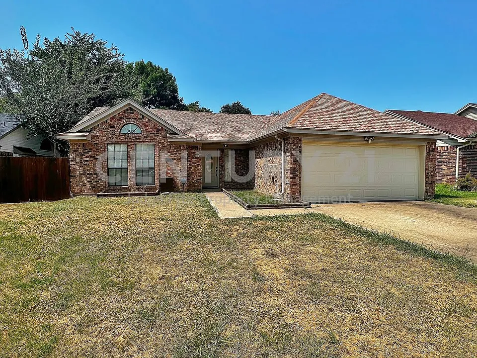4808 Waxwing Dr