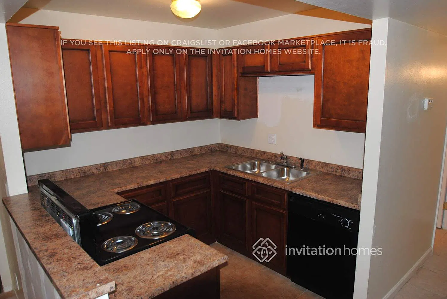 3732 W Orangewood Ave Phoenix, AZ 85051 — Photo 3