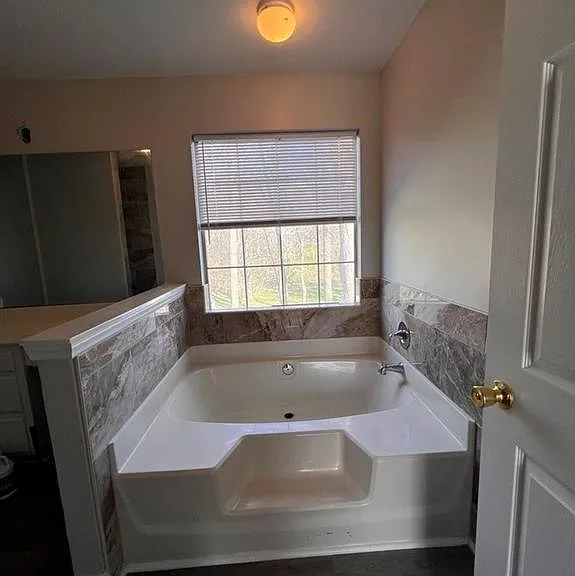9608 Kayce Ln — Photo 22