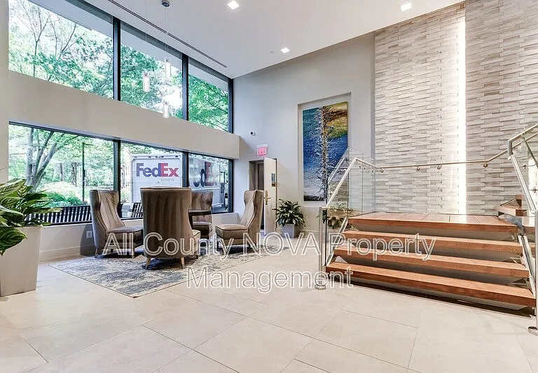 3800 Powell Ln #727 — Photo 7