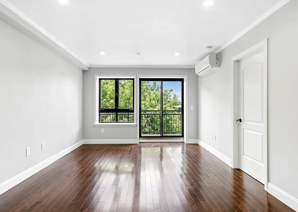 1st image of 84 Chauncey St Unit 4N