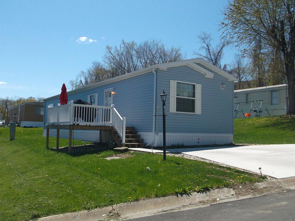 1st image of 100 Concord Dr