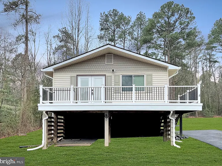 231 Lake Caroline Dr — Photo 1