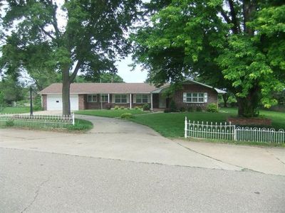 1508 Country Club Ln, Abilene, KS, 67410