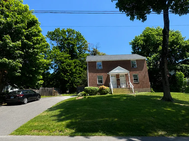 93 E Main St #93 — Photo 12