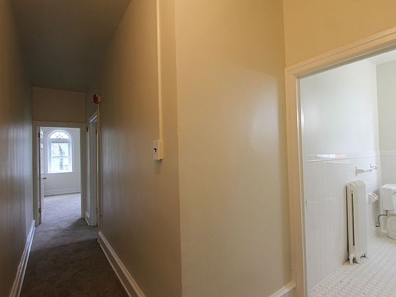 3rd image of 13-15 E Upsal St #B5