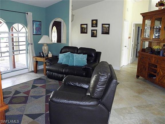 5th image of 9124 Cypress Dr S