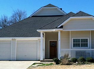 617 N Jefferson St, Lancaster, TX 75146