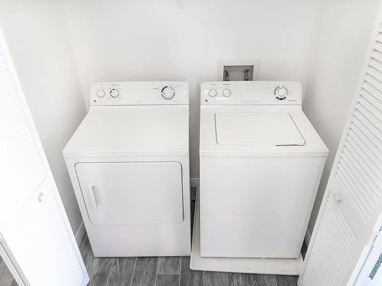 Viewpoint Luxury Apartments — Photo 5