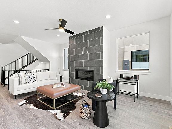 4th image of 444 Osiander St