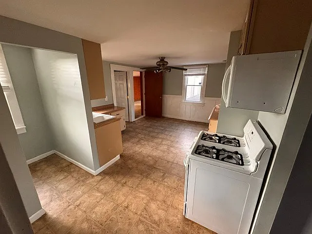 9 Swanzey St — Photo 16