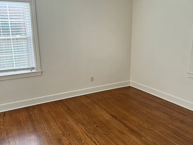 709 Magnolia St — Photo 5
