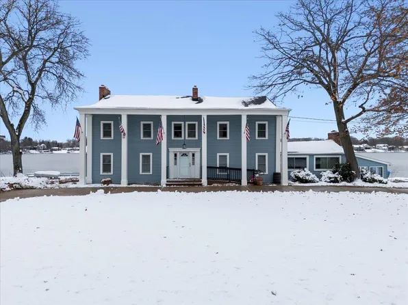 6081 Kinyon Dr, Brighton, MI 48116