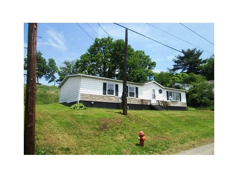 5123 Church St photo 1
