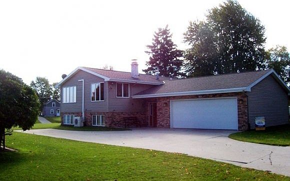 1st image of 100 Villa Heights Ct