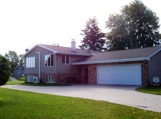 100 Villa Heights Ct, Algoma, WI 54201