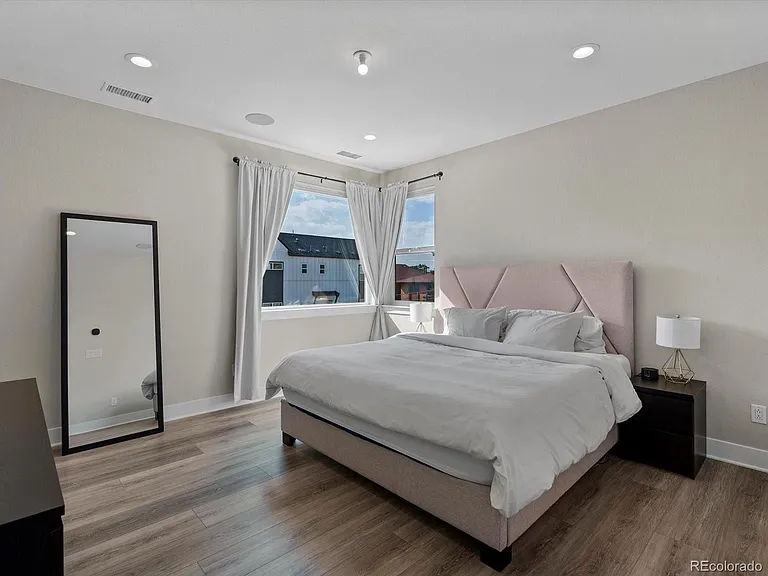 5194 Vivian St — Photo 14