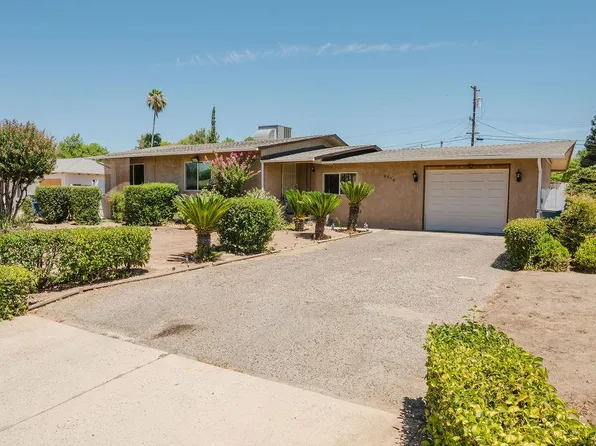 6570 N Bungalow Ln, Fresno, CA 93704