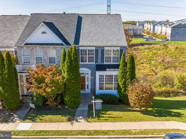 2300 Battery Hill Cir, Woodbridge, VA 22191