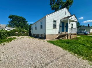 9760 Clyde Ave, Saint Louis, MO 63125