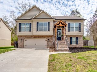 7136 Grizzly Creek Ln, Powell, TN 37849